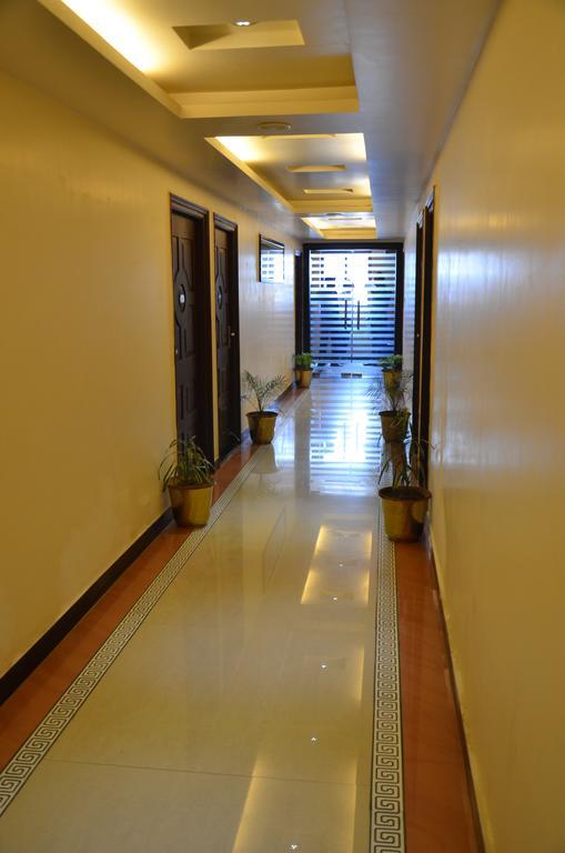 Divine Destination Hotel Benares Buitenkant foto